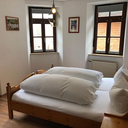 Gasthof Zum Schiff Obereisenheim Kültér fotó