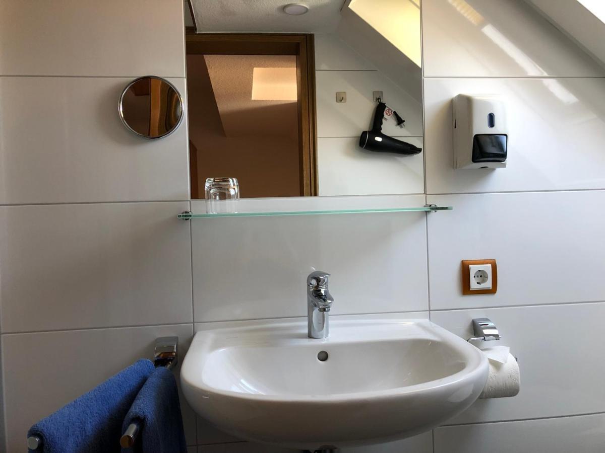 Gasthof Zum Schiff Obereisenheim Kültér fotó
