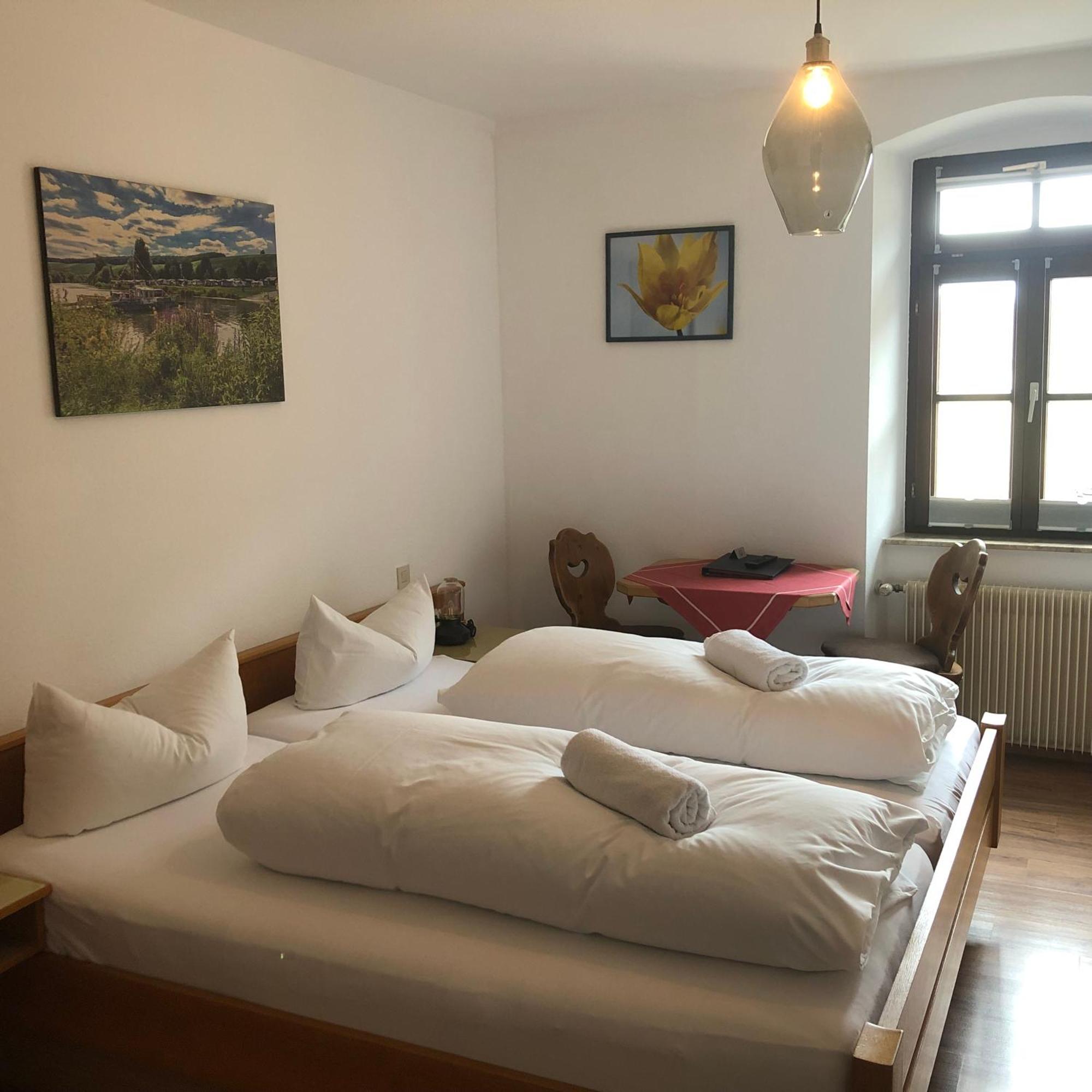 Gasthof Zum Schiff Obereisenheim Kültér fotó